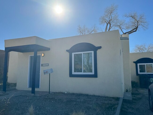 2722 San Rafael Ave SE in Albuquerque, NM - Building Photo - Building Photo