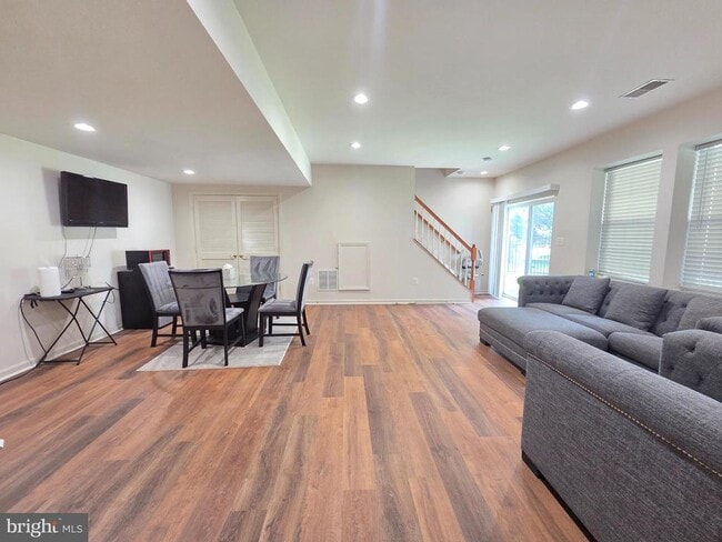 2692 Cast Off Loop in Woodbridge, VA - Building Photo - Building Photo