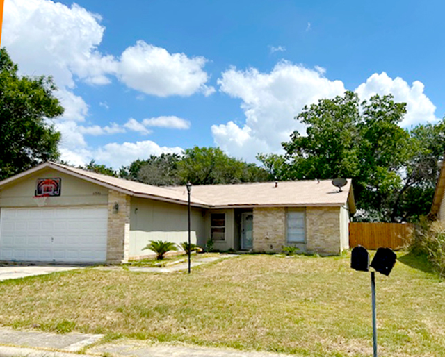 6846 Avila in San Antonio, TX - Foto de edificio