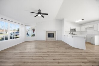 5717 Arc Dome Ave in Bakersfield, CA - Building Photo - Building Photo