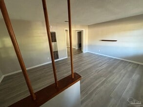 1012 Kearny Dr in Pensacola, FL - Building Photo - Building Photo