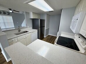 538 Washington Palm Loop in Davenport, FL - Building Photo - Building Photo