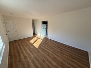 12595 Southern Maryland Blvd in Dunkirk, MD - Building Photo - Building Photo