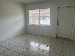 5312 NW 22nd St-Unit -5312 in Lauderhill, FL - Building Photo - Building Photo