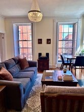 2 Phillips St in Boston, MA - Foto de edificio - Building Photo