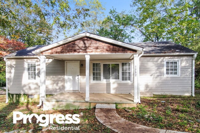 property at 1352 Peachcrest Rd