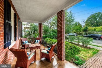 5923 33rd St NW in Washington, DC - Building Photo - Building Photo