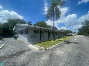4655 SW 33rd Ave in Fort Lauderdale, FL - Building Photo - Building Photo