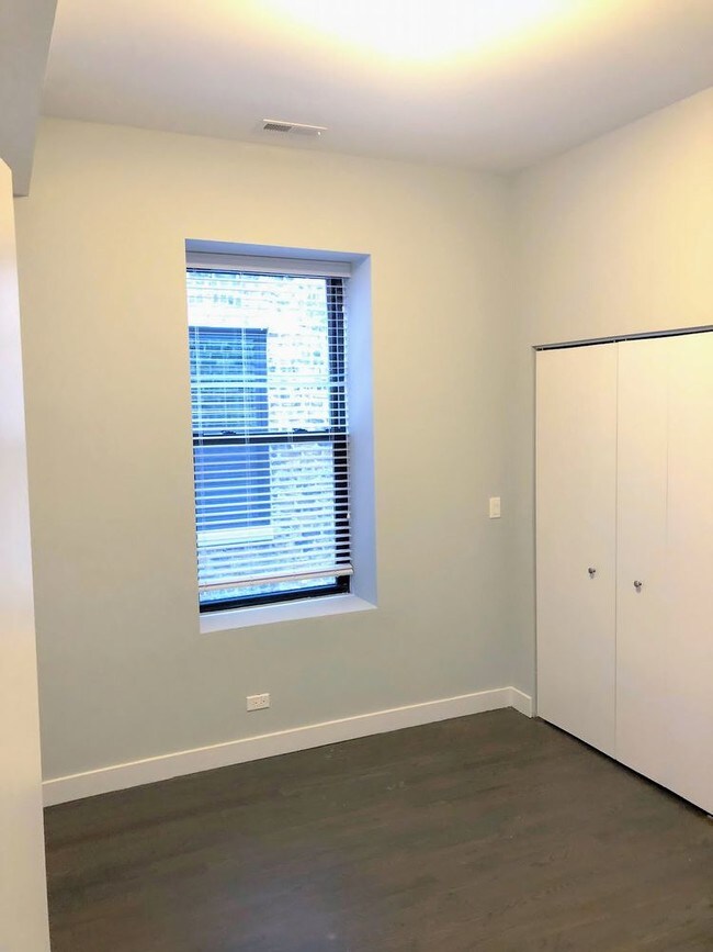 2151 W Division St-Unit -201 in Chicago, IL - Building Photo - Building Photo