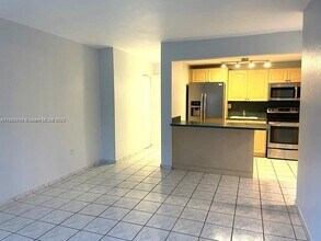 4275 NW S Tamiami Canal Dr in Miami, FL - Building Photo - Building Photo