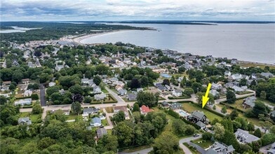 7 Gibson Ave in Narragansett, RI - Building Photo - Building Photo