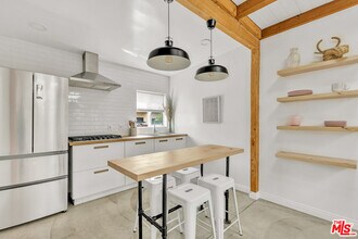 718 Vernon Ave in Los Angeles, CA - Building Photo - Building Photo