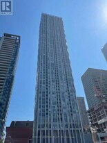 1 Yorkville Ave in Toronto, ON - Building Photo