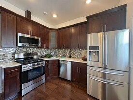 232 Bowers St in Jersey City, NJ - Building Photo
