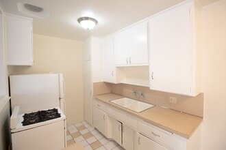 1510 Freeman Ave in Long Beach, CA - Foto de edificio - Building Photo