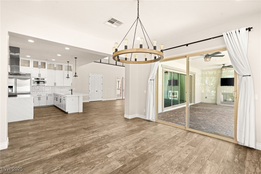 65 Grand Masters Dr in Las Vegas, NV - Building Photo