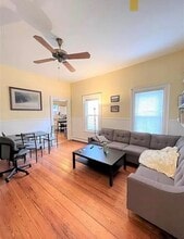 282 Summer St, Unit 1 in Somerville, MA - Building Photo - Building Photo