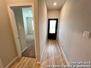 3719 Newton Bay in San Antonio, TX - Building Photo - Building Photo