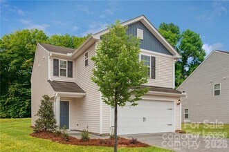 8023 Derby Wood Ln in Charlotte, NC - Foto de edificio - Building Photo