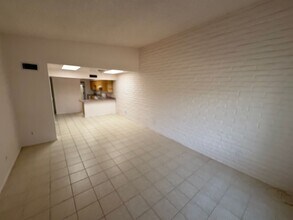809 N Camino Seco in Tucson, AZ - Building Photo - Building Photo