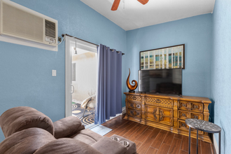 5333 Longridge Ave in Las Vegas, NV - Foto de edificio - Building Photo