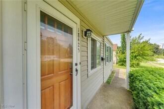 18425 Puritas Ave in Cleveland, OH - Building Photo - Building Photo