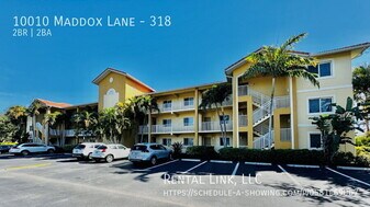 10010 Maddox Ln, Unit 318 in Bonita Springs, FL - Building Photo