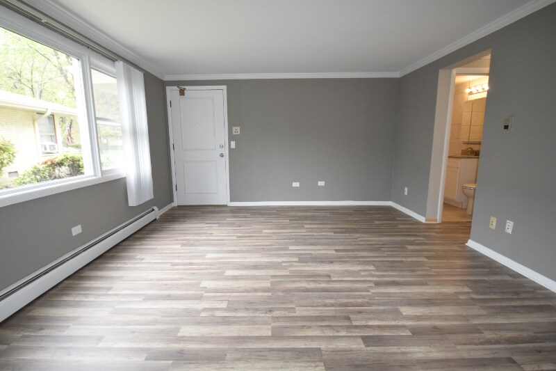 1469 Ashland Ave in Des Plaines, IL - Building Photo