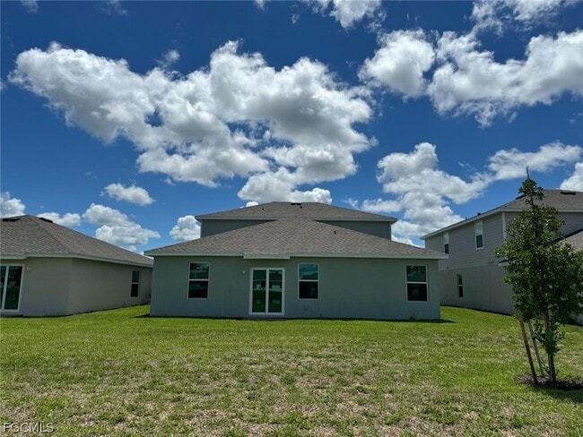 12312 Amber Waves Rd in Lehigh Acres, FL - Building Photo - Building Photo