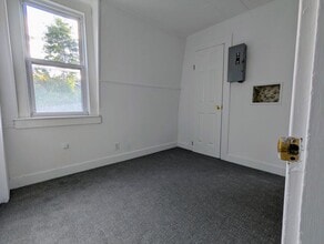 45 White St in Shelton, CT - Building Photo - Building Photo