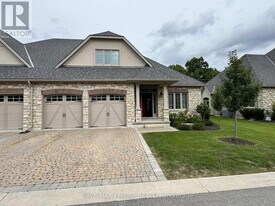 5 Wood Haven Dr in Tillsonburg, ON - Building Photo