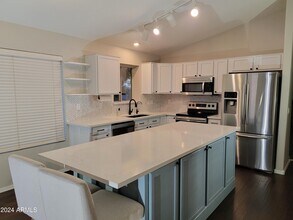 4706 E Abraham Ln in Phoenix, AZ - Building Photo - Building Photo