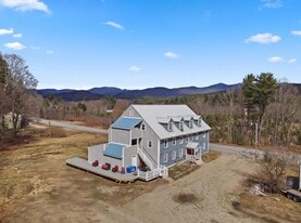 3279 US-3 in Thornton, NH - Building Photo