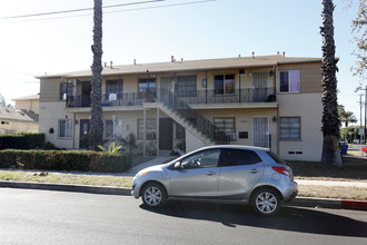 5757 Halbrent Ave in Van Nuys, CA - Building Photo - Building Photo