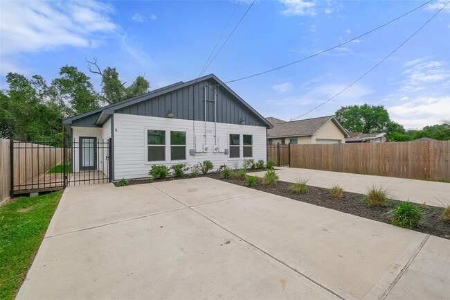 property at 7502 Sandle St