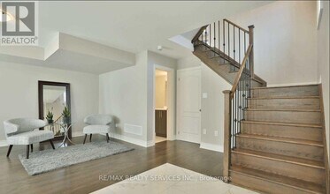 34 Brushwood Dr in Brampton, ON - Building Photo - Building Photo