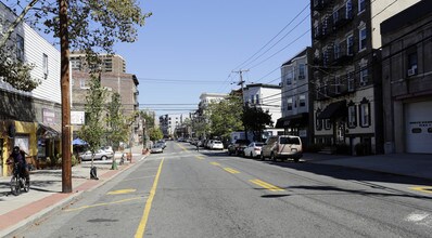 4600 Park Ave in Weehawken, NJ - Foto de edificio - Building Photo