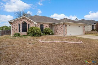 3805 Republic of Texas Dr in Killeen, TX - Building Photo - Building Photo