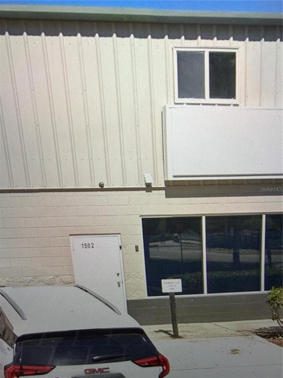 property at 1502 Damon Ave