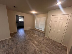 911 Sylvia St in Weatherford, TX - Building Photo - Building Photo