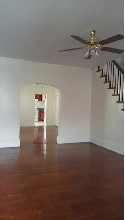 6121 Walton Ave in Philadelphia, PA - Building Photo - Building Photo