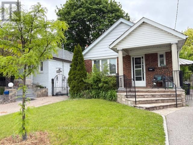 307 Glebemount Ave in Toronto, ON - Building Photo