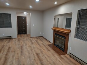 17213 Gravenstein Rd in Bothell, WA - Building Photo - Building Photo