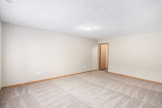2228 Orchard St in Lincoln, NE - Building Photo - Building Photo