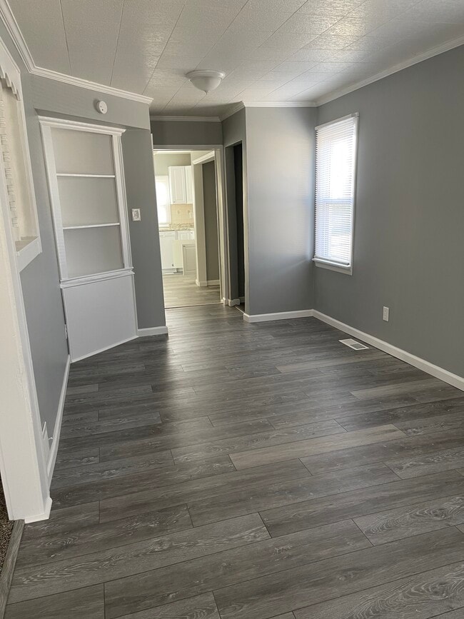 3411 W Mott Ave in Flint, MI - Building Photo - Building Photo