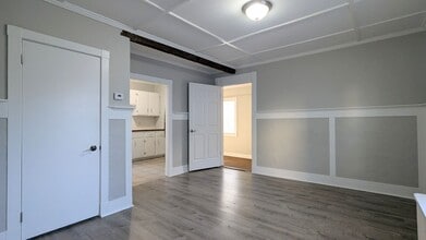 2 Silver Pl in Waterville, ME - Foto de edificio - Building Photo