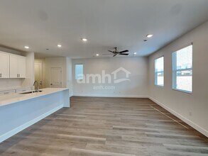 6453 Aspen Mountain Ave in Las Vegas, NV - Building Photo - Building Photo