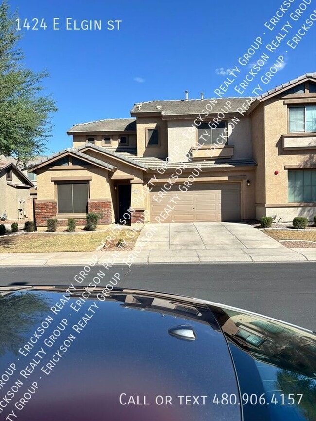 property at 1424 E Elgin St