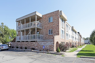 The 1001 Apartments in Omaha, NE - Foto de edificio - Building Photo