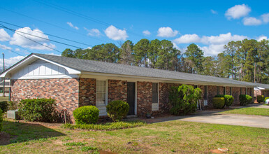 92 Dogwood Ln in Quinby, SC - Building Photo - Building Photo